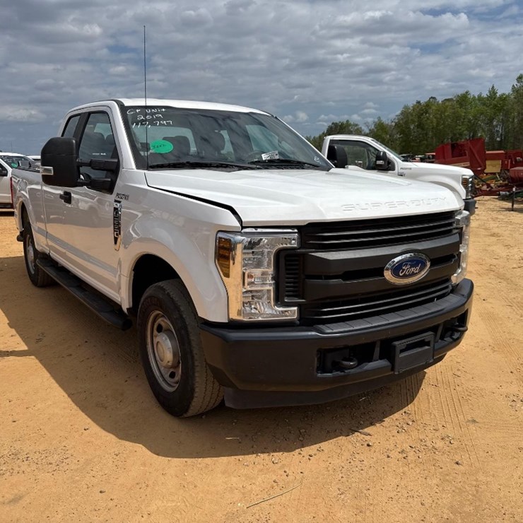 2019 FORD F250 XL