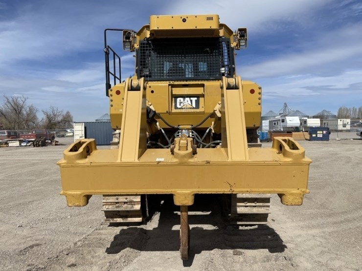 2015-caterpillar-d8t-image-4