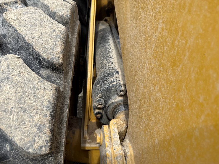 caterpillar-972-image-21