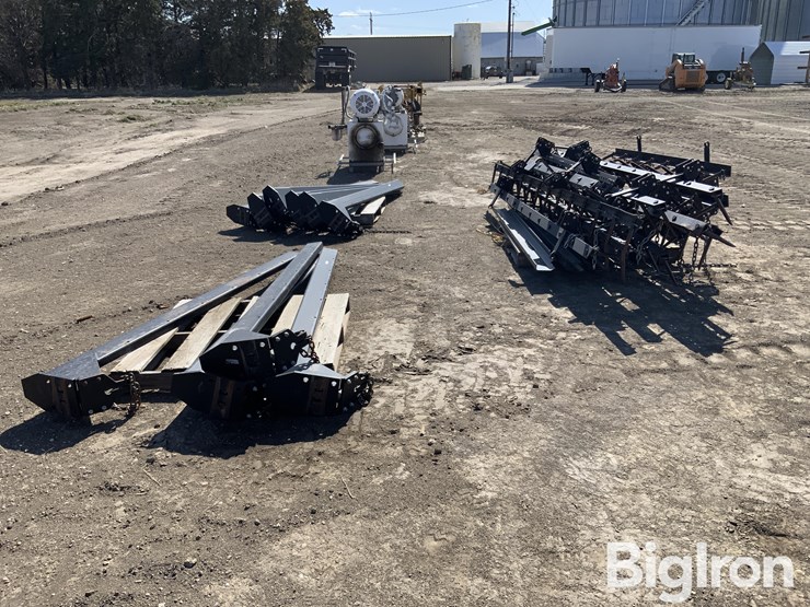 john-deere-2310-image-4