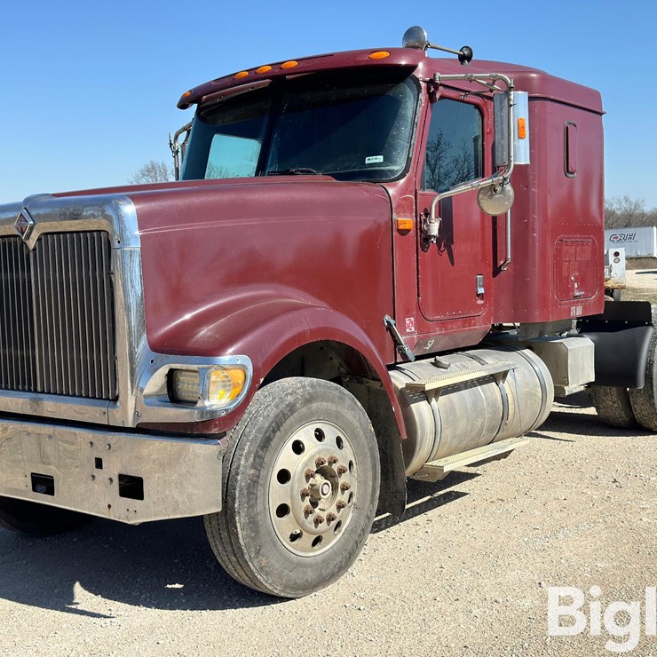 2004 INTERNATIONAL 9900i