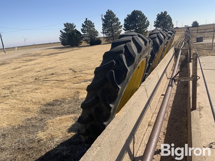 2013-john-deere-380-image-8