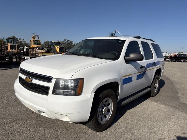 2013-chevrolet-tahoe-image-1