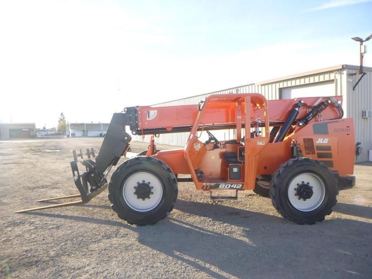 2018-jlg-8042-image-8