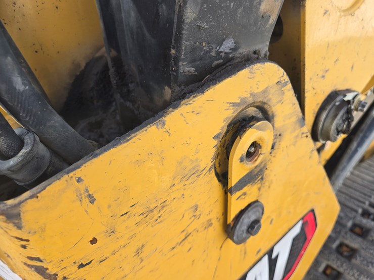 2019-caterpillar-259d3-image-21