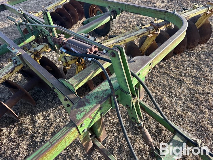 john-deere-110-image-15