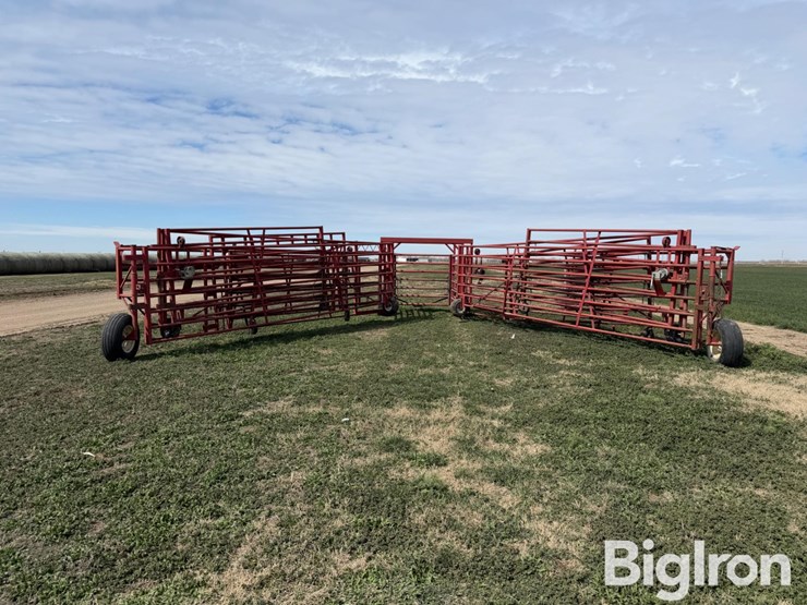 diamond-w-portable-folding-livestock-corral-image-6