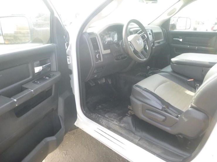 2011-dodge-ram-5500-image-9