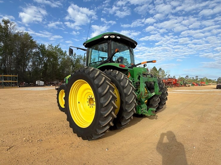 2012-john-deere-8260r-image-3
