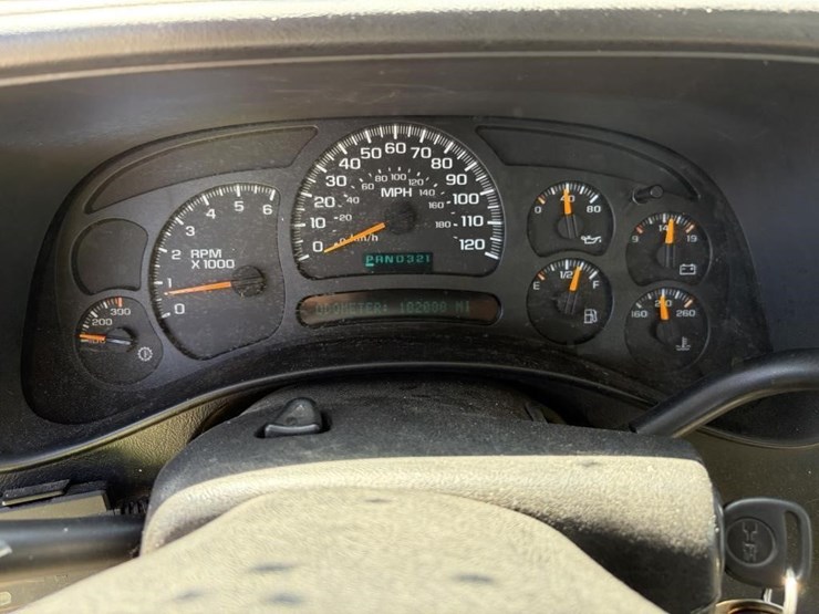 2005-chevrolet-2500-image-15