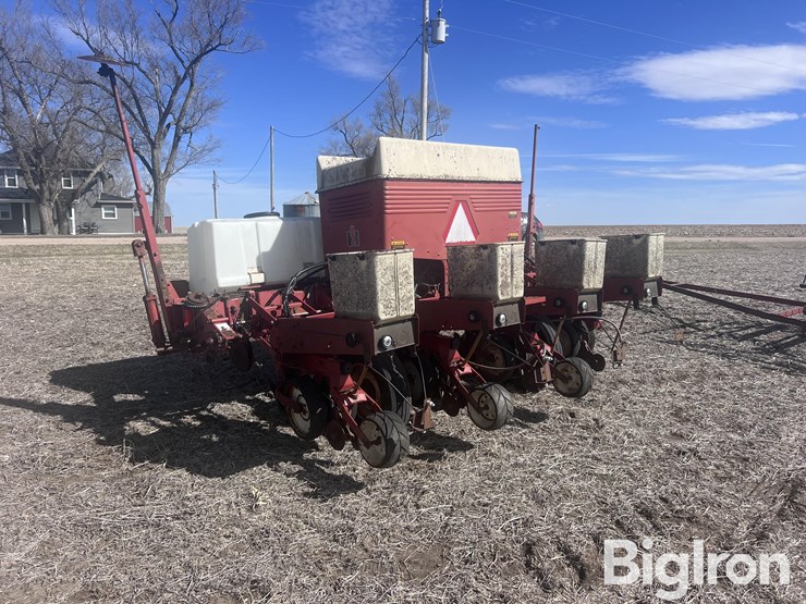 international-800-image-7