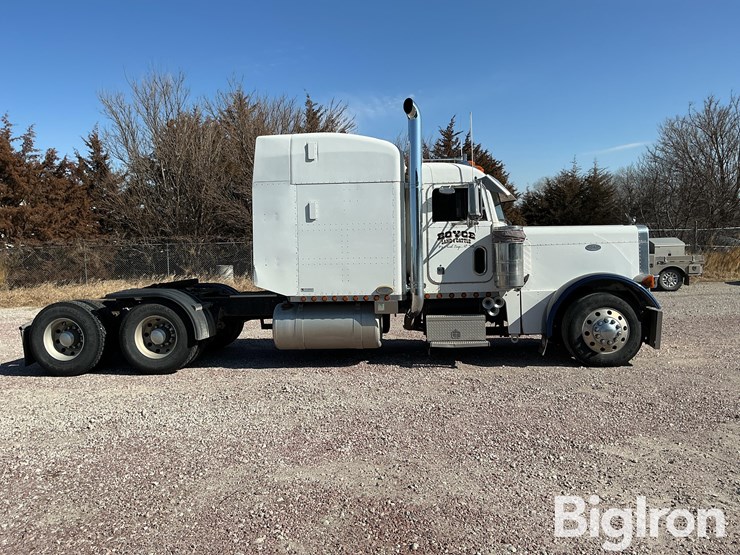 2000-peterbilt-379-image-4