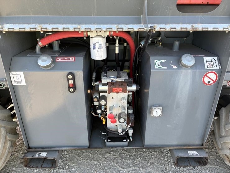 2018-skyjack-sj6826rt-image-11