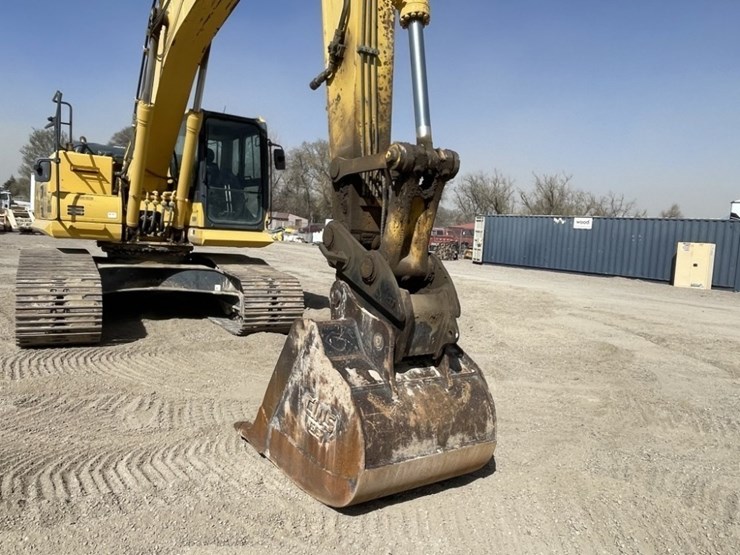 2013-komatsu-pc210-lc-10-image-9