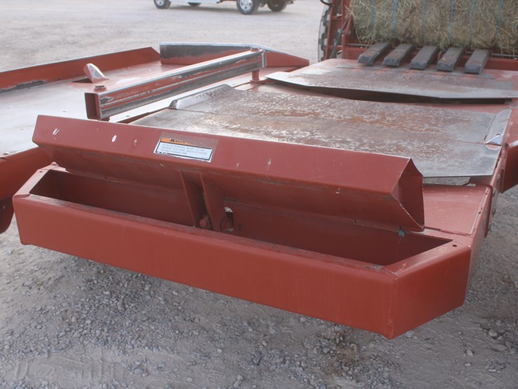 hesston-4910-image-9