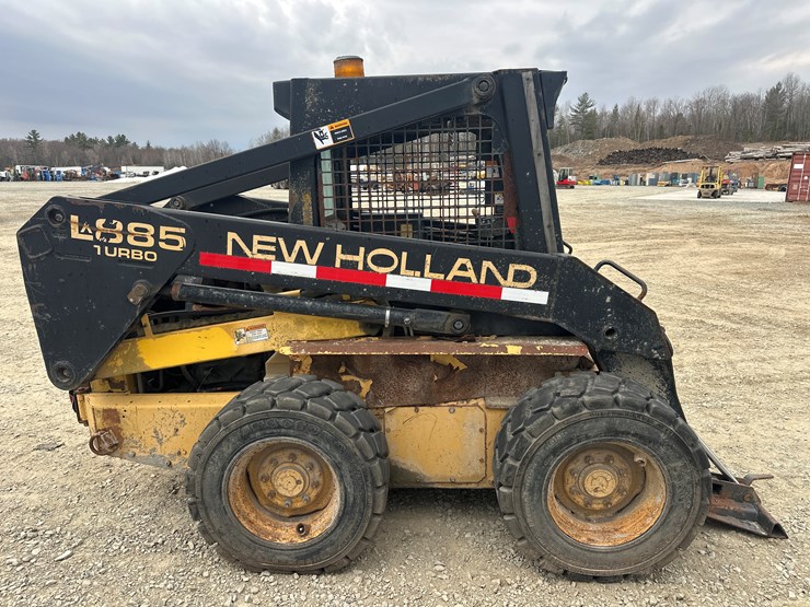 new-holland-lx885-image-6