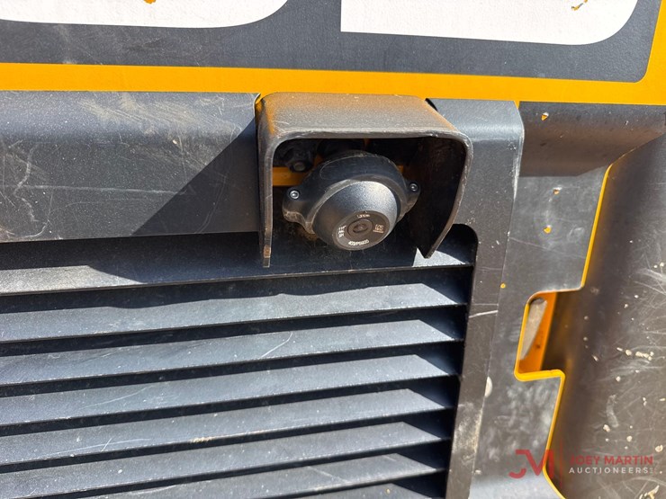 2023-jcb-2ts-7t-image-11