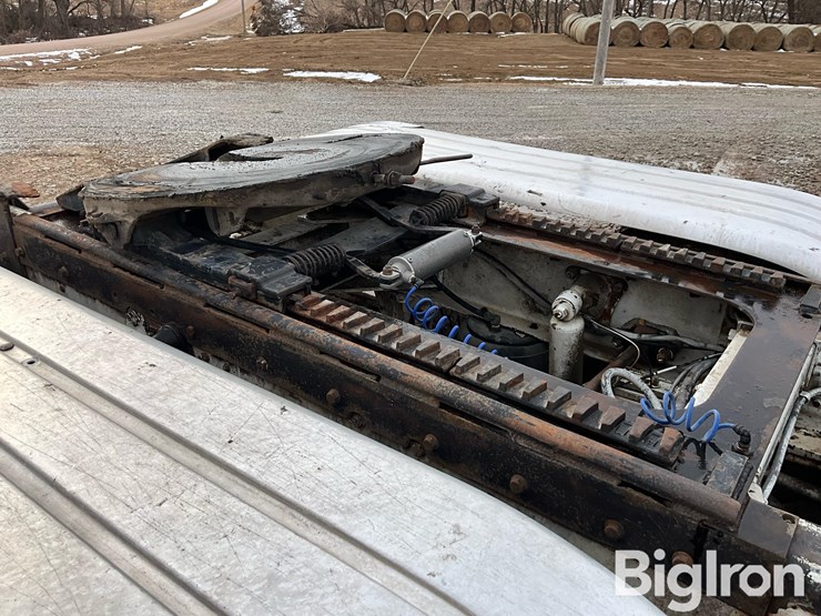 1995-peterbilt-379-image-16