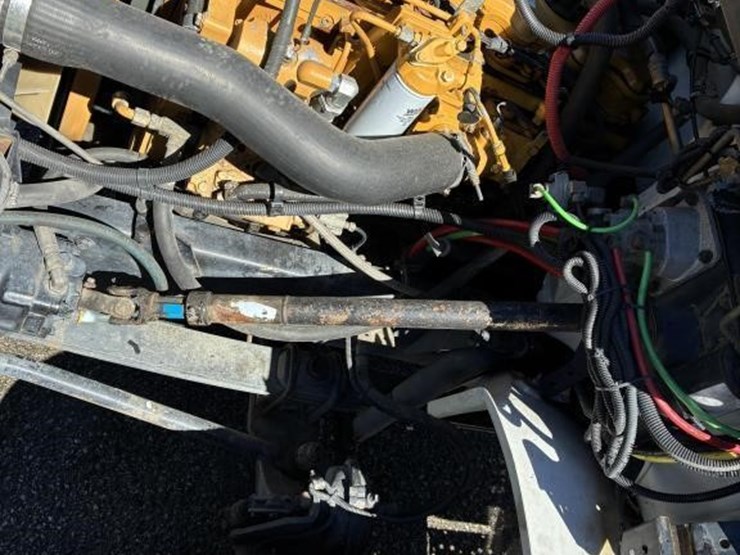 2003-freightliner-fl70-image-6