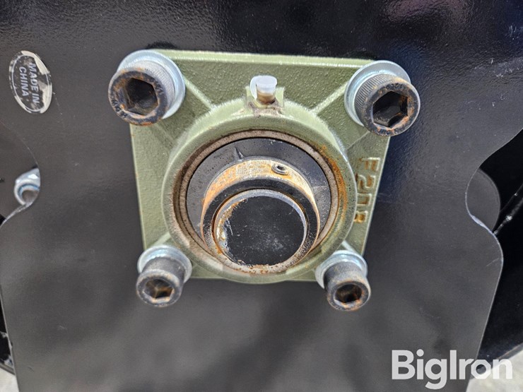 2025-massey-ferguson-730-image-11