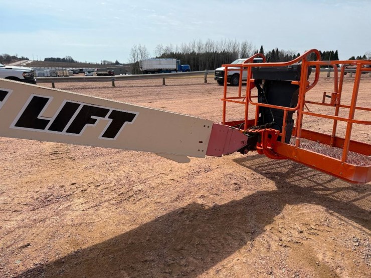 jlg-600s-image-25