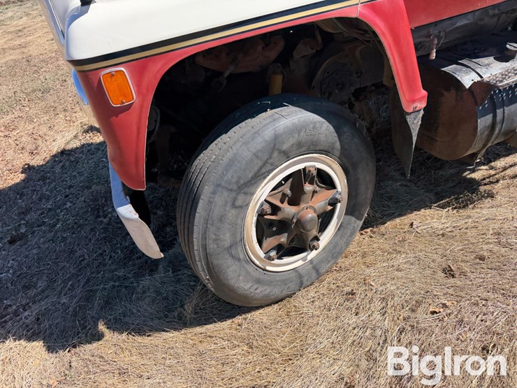 1977-ford-ln900-image-9