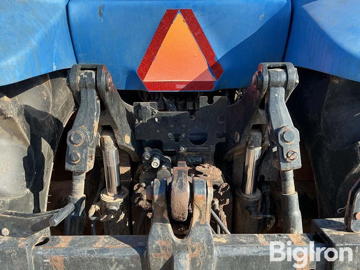 new-holland-t8040-image-12