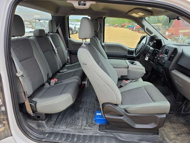 2018-ford-f150-xl-image-8