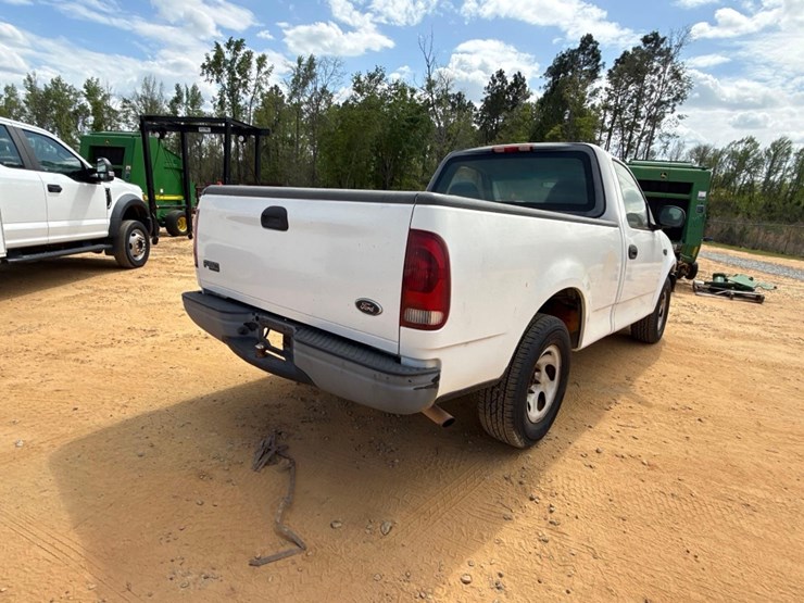 2002-ford-f150-xl-image-4