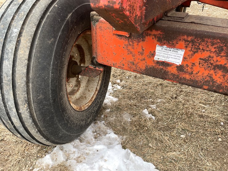 #2367-•-knowles-gravity-box-image-16