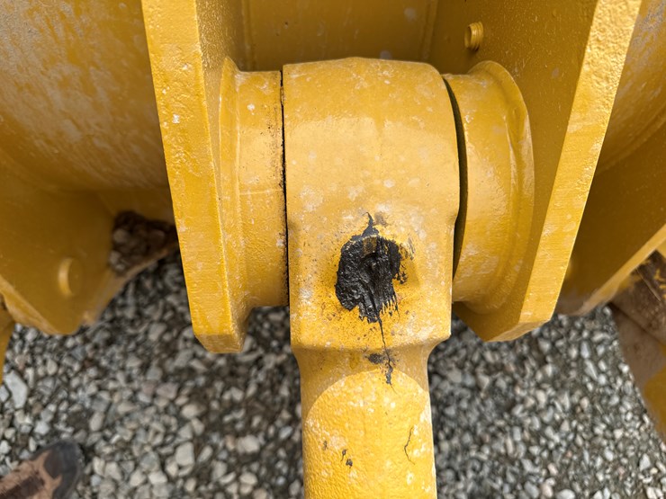 caterpillar-972-image-13