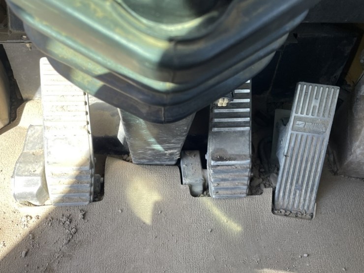 2006-caterpillar-815f-image-35