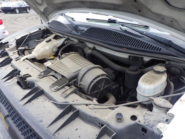 2013-chevrolet-express-2500-image-9