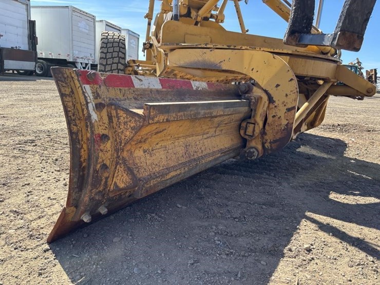 2006-caterpillar-143h-image-9