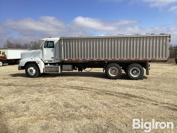 1993-freightliner-fld120-image-8