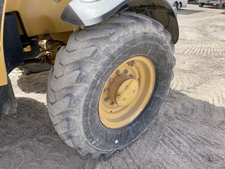 2006-caterpillar-th460b-image-12