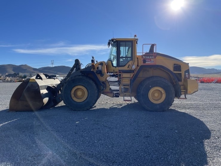 2021-volvo-l220h-image-2