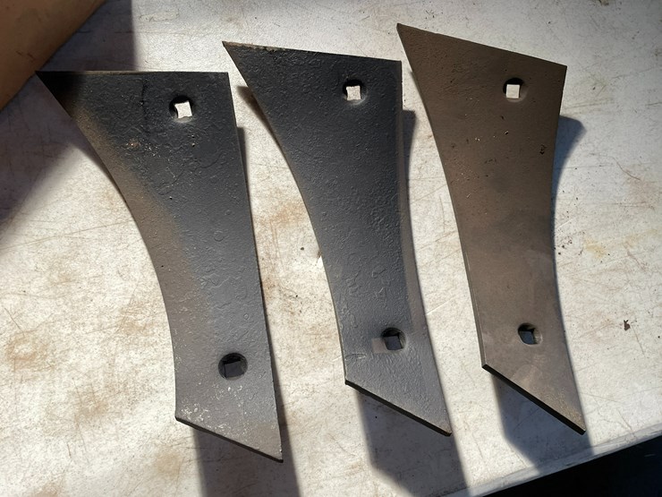 john-deere-145-image-1