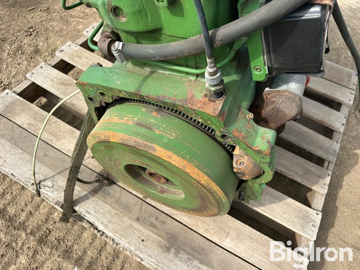 john-deere-329-image-19