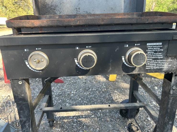 #208-•-expert-flat-top-grill---propane-image-3