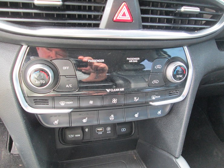 2019-hyundai-santa-fe-image-28