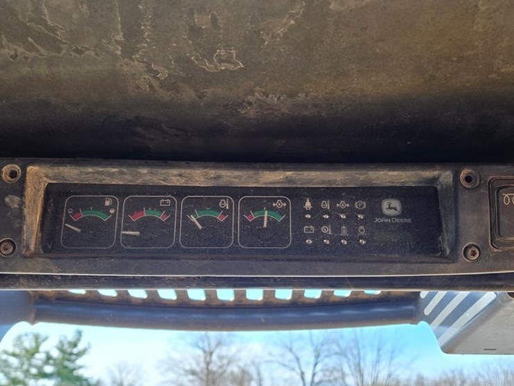 john-deere-270-image-36