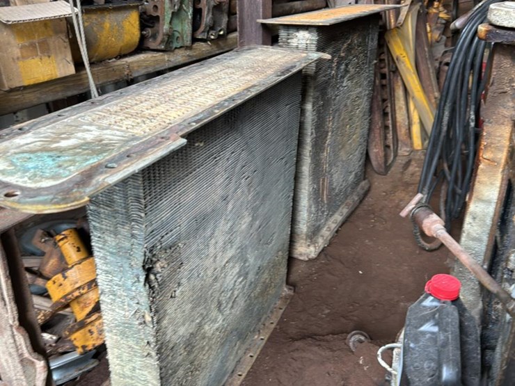 #258-•-parts-room-image-16