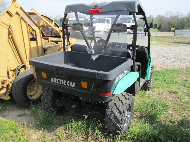 2011-caterpillar-550-image-3