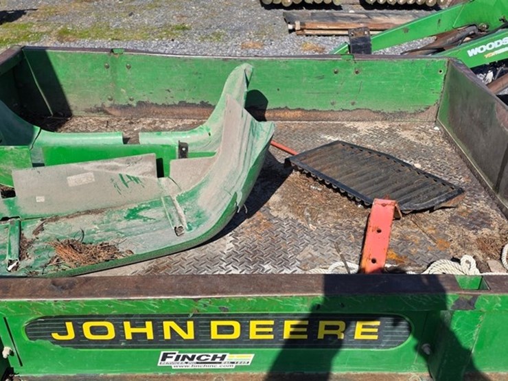 2020-john-deere-gator-image-13