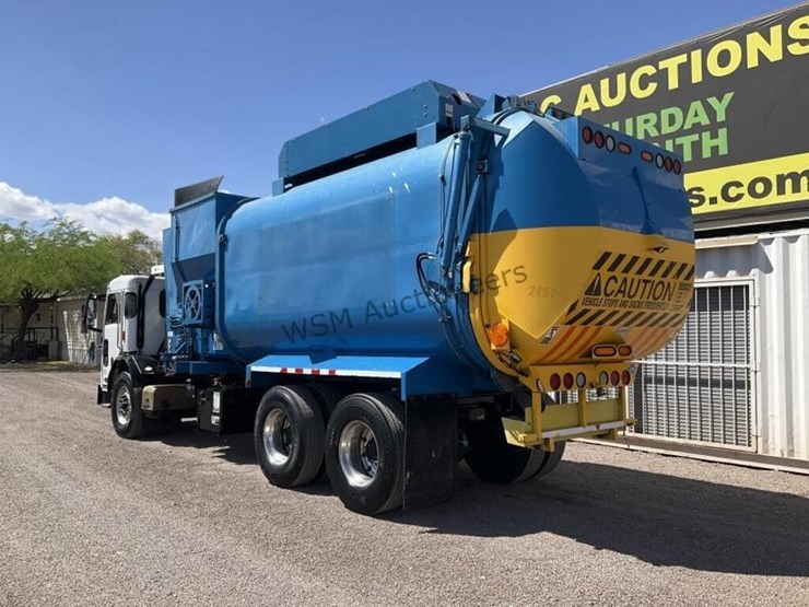 2018-peterbilt-520-image-7