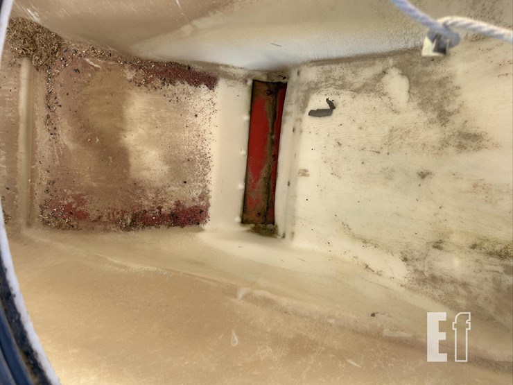 2009-white-8516-image-38