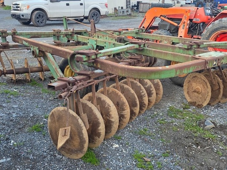 john-deere-210-image-3