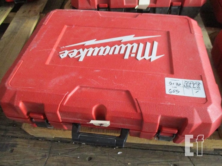 milwaukee-wavs-rotary-hammer-image-1