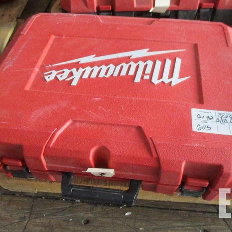 MILWAUKEE WAVS ROTARY HAMMER